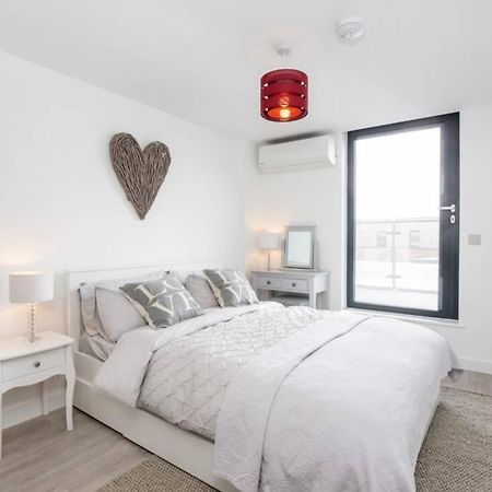 2 Bedroom Penthouse - Large Balcony - Minster View York Buitenkant foto