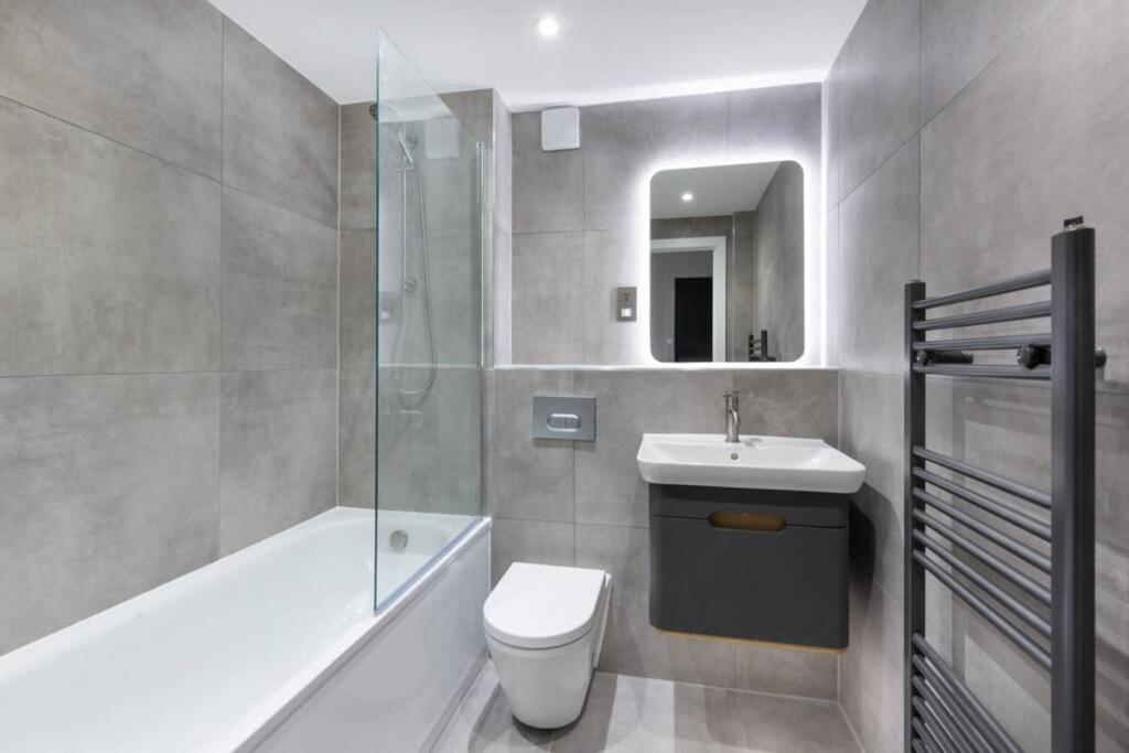 2 Bedroom Penthouse - Large Balcony - Minster View York Buitenkant foto